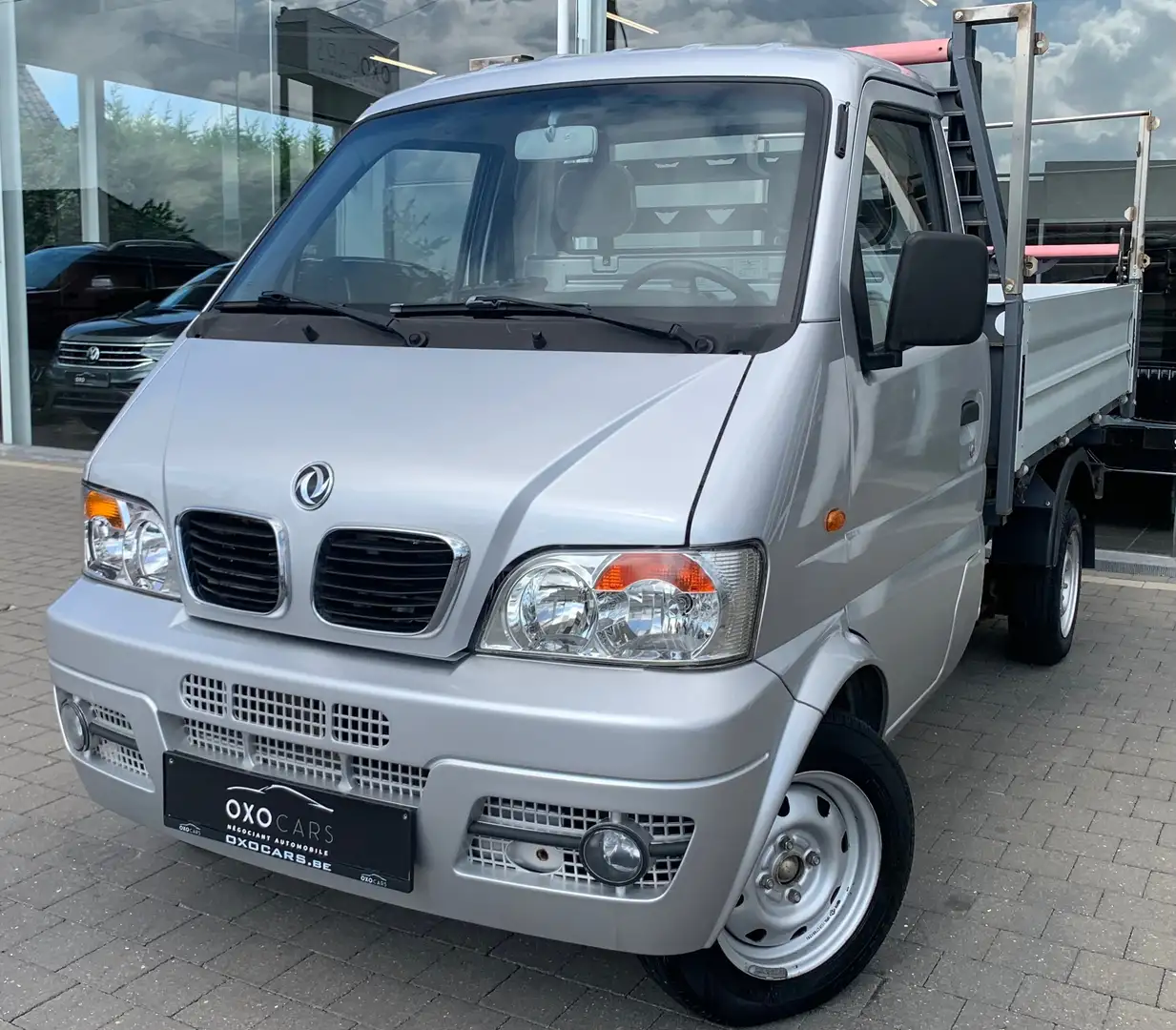 Piaggio Porter Giotti Victoria Gladiator S2 1.3 Essence 79CV / Pick Up / Benne Basculante 900KM /Tri-Benne Hydraulique/Seulement 9.000KM Grau - 1