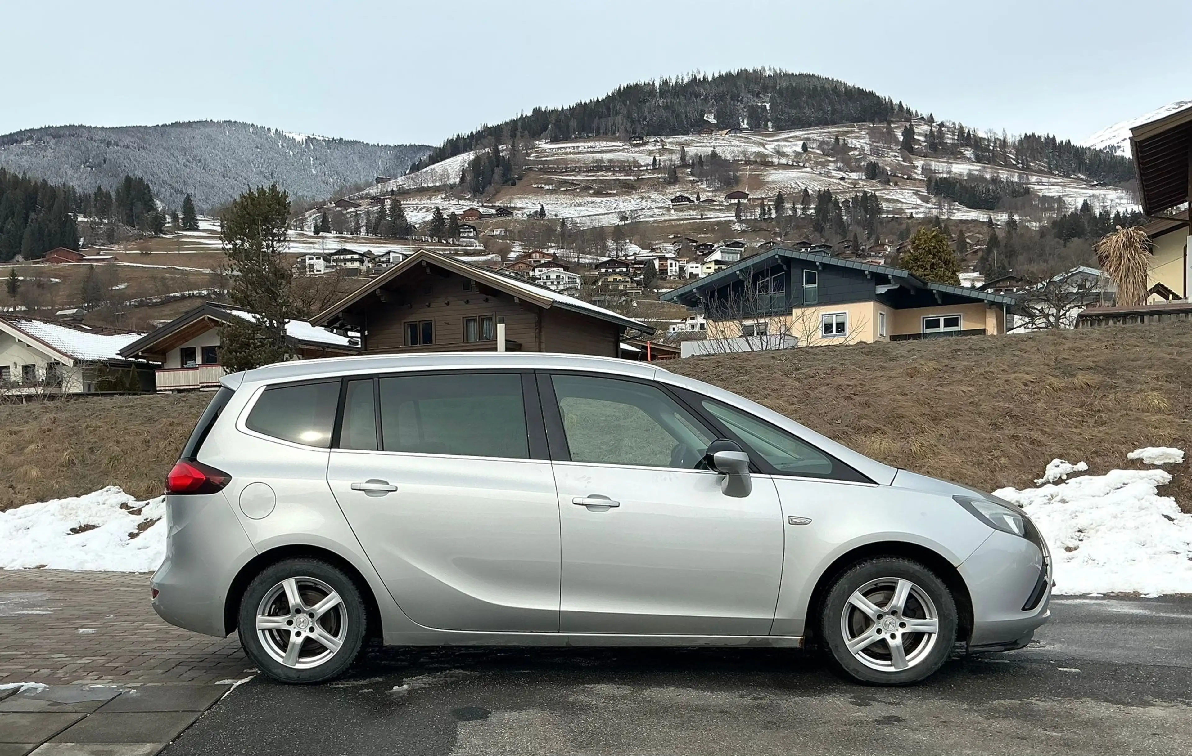 Opel Zafira Tourer Edition *7SITZER**FINANZIERUNG**GARANTIE* — photo 8