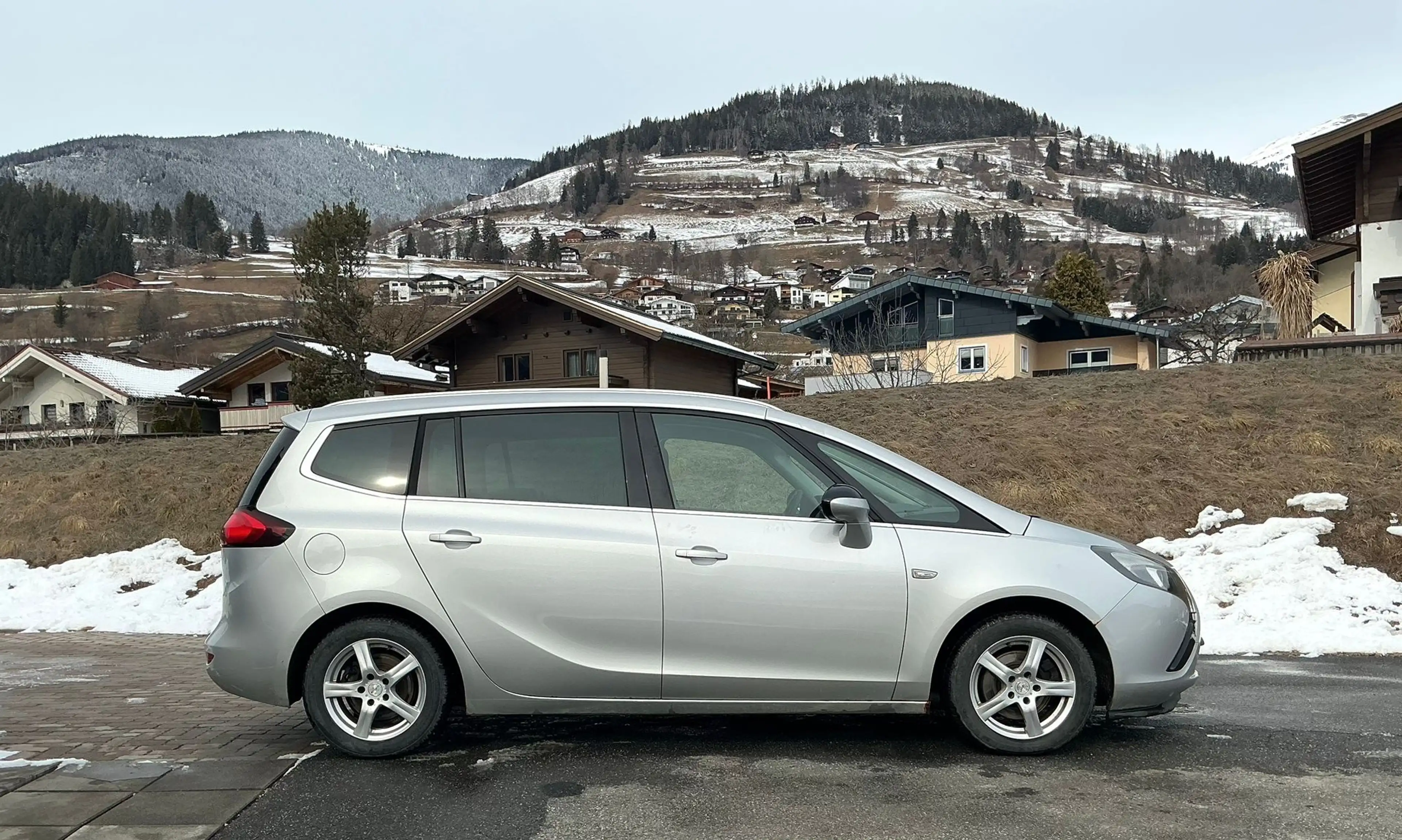 Opel Zafira Tourer Edition *7SITZER**FINANZIERUNG**GARANTIE* — photo 5