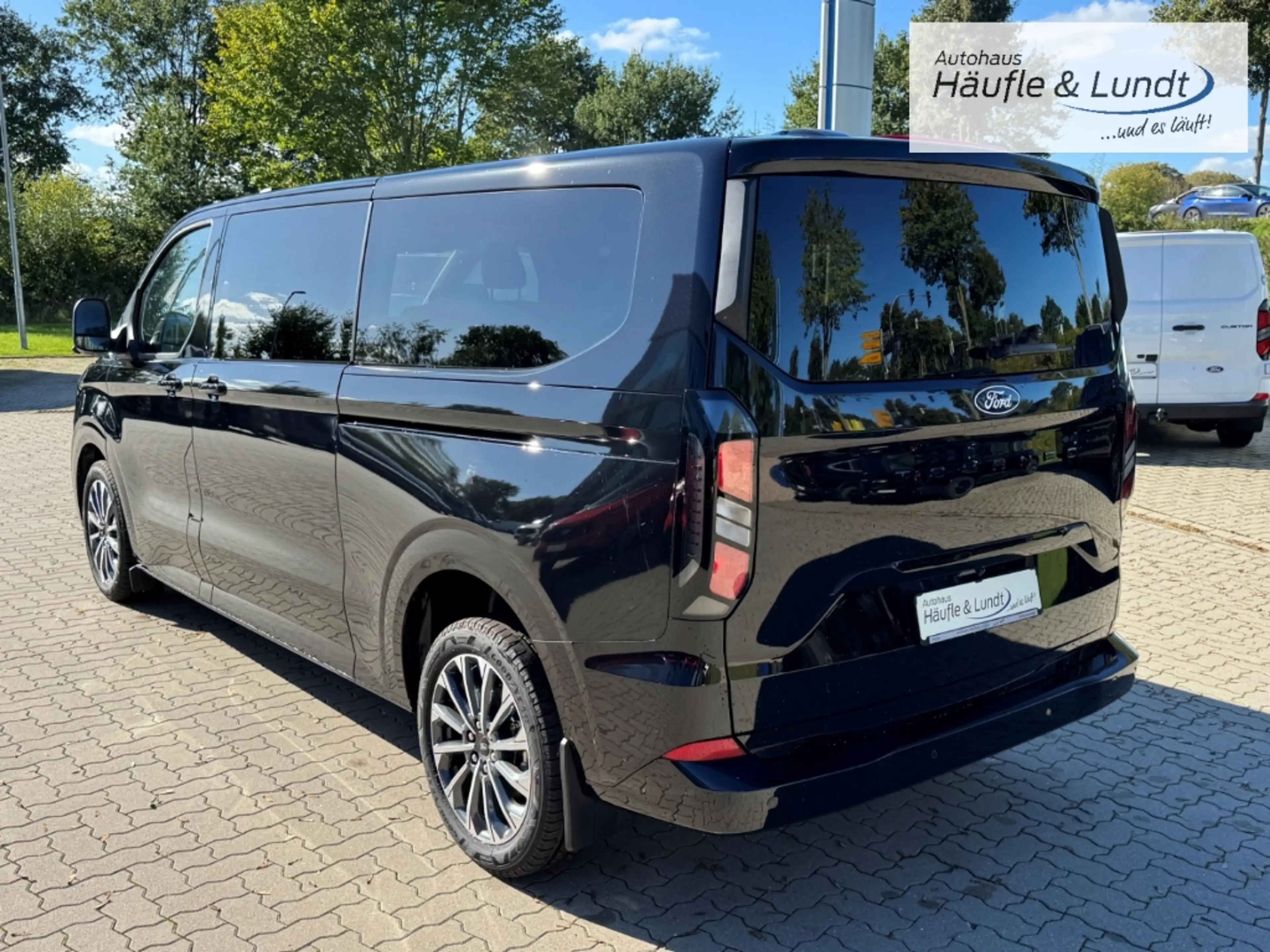 Ford Tourneo Custom L2 Titanium 170 PS Automatik -Standheizung-GJR- — photo 4