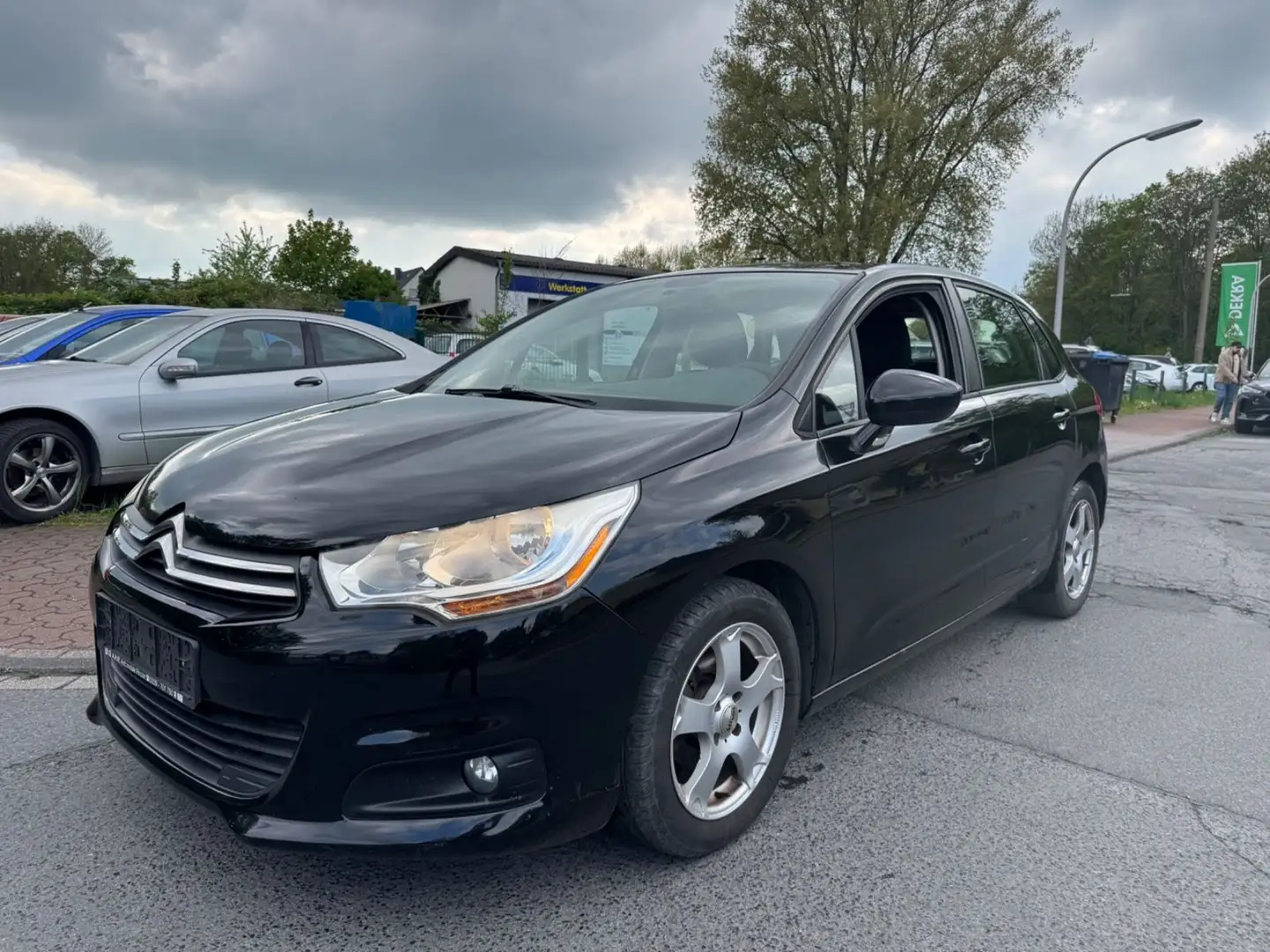 Citroen C4 HDi 90 1.HAND/EURO5/KLIMA/ALU/TÜV-05-2026 Negro - 1
