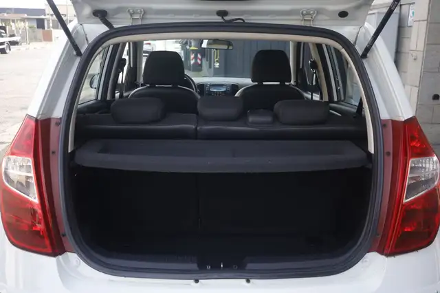 Hyundai i10 view 18