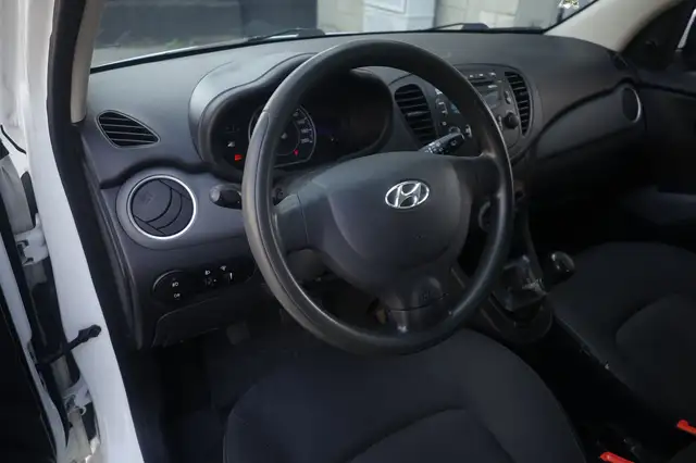 Hyundai i10 view 14