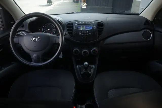 Hyundai i10 view 2