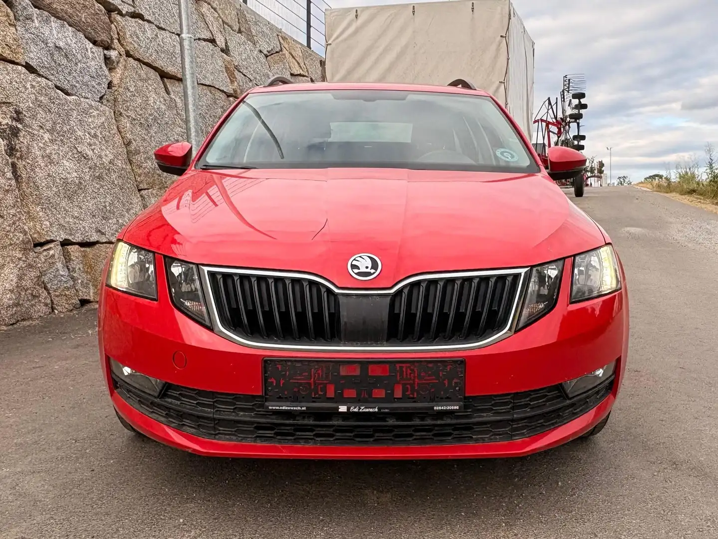 Skoda Octavia Octavia Combi 1,6 TDI Active 3x4.290,- Rot - 2