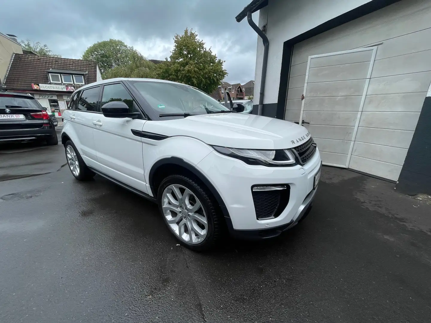 Land Rover Range Rover Evoque SE Dynamic *2,0 D 180 PS* Weiß - 1