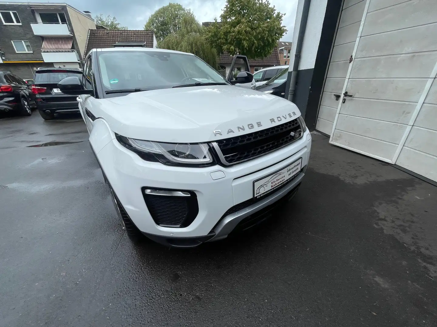Land Rover Range Rover Evoque SE Dynamic *2,0 D 180 PS* Weiß - 2