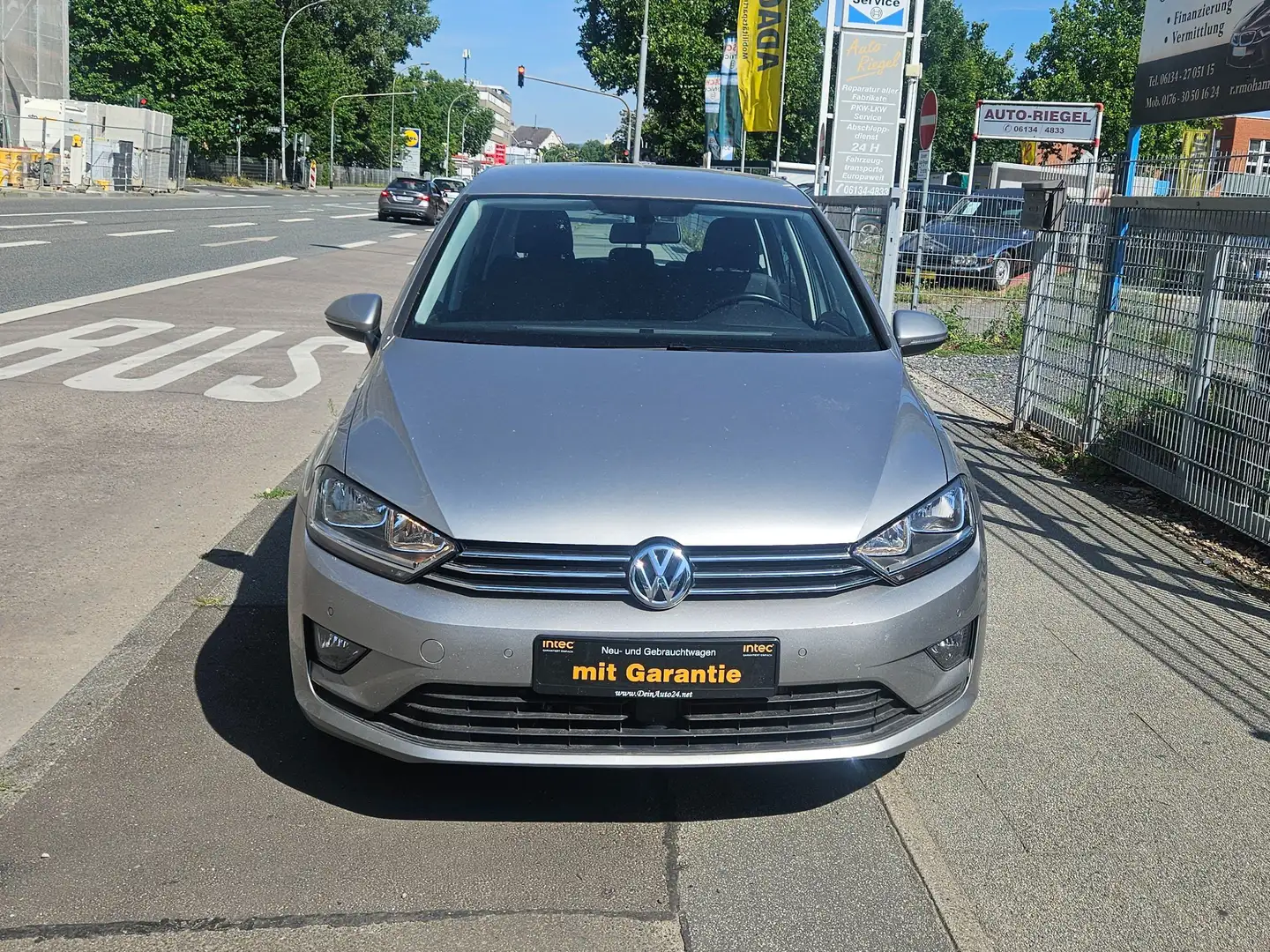 Volkswagen Golf Sportsvan 1.6 TDI BlueMotion Technology DSG Comfortline Grau - 1