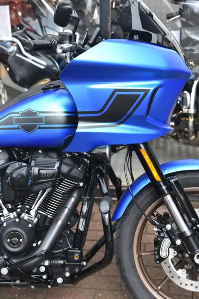 Harley-Davidson Lowrider ST - foto 4