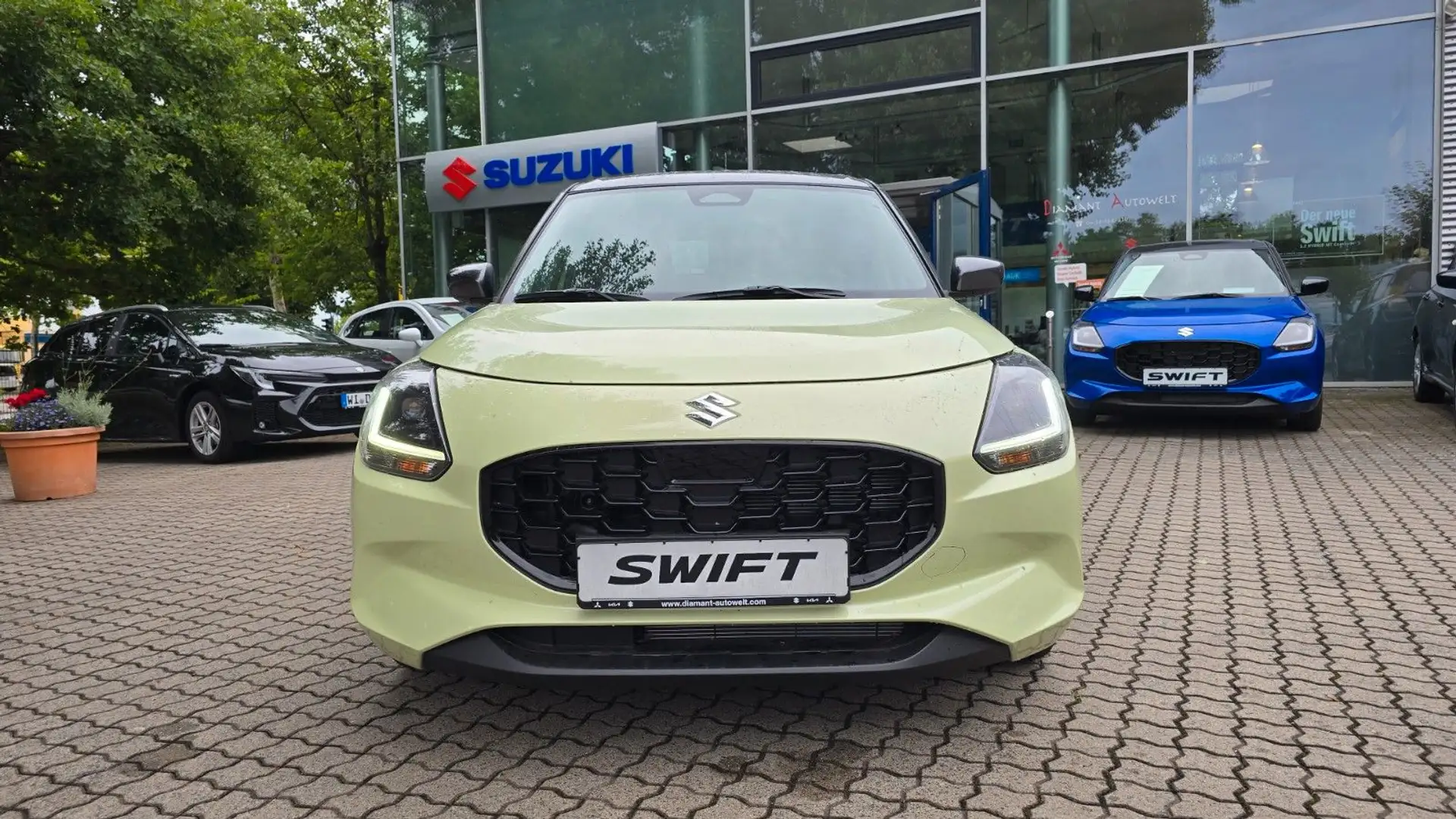 Suzuki Swift 1.2 Comfort Hybrid CVT Gelb - 2