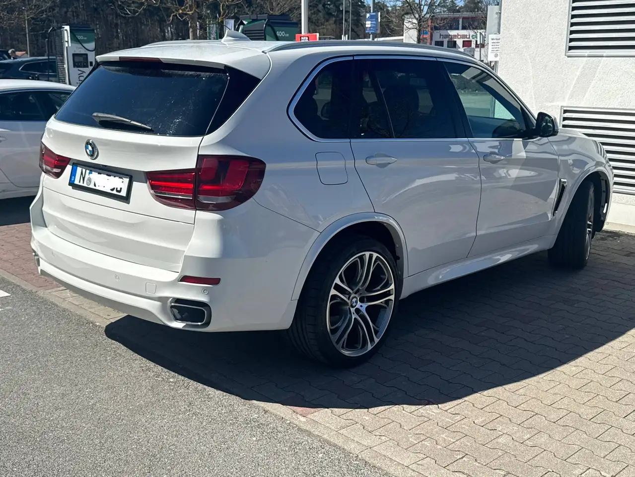 BMW X5 X5 xDrive30d M-Paket Sport Luftfereung / Panorama — photo 1 of 11