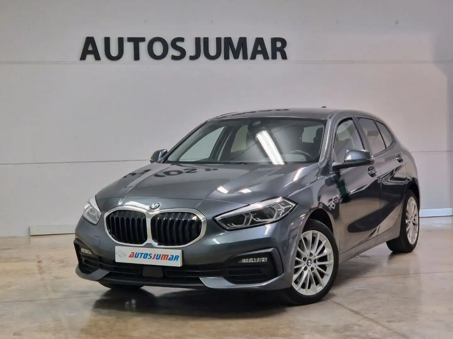 BMW 116 116dA Grau - 2