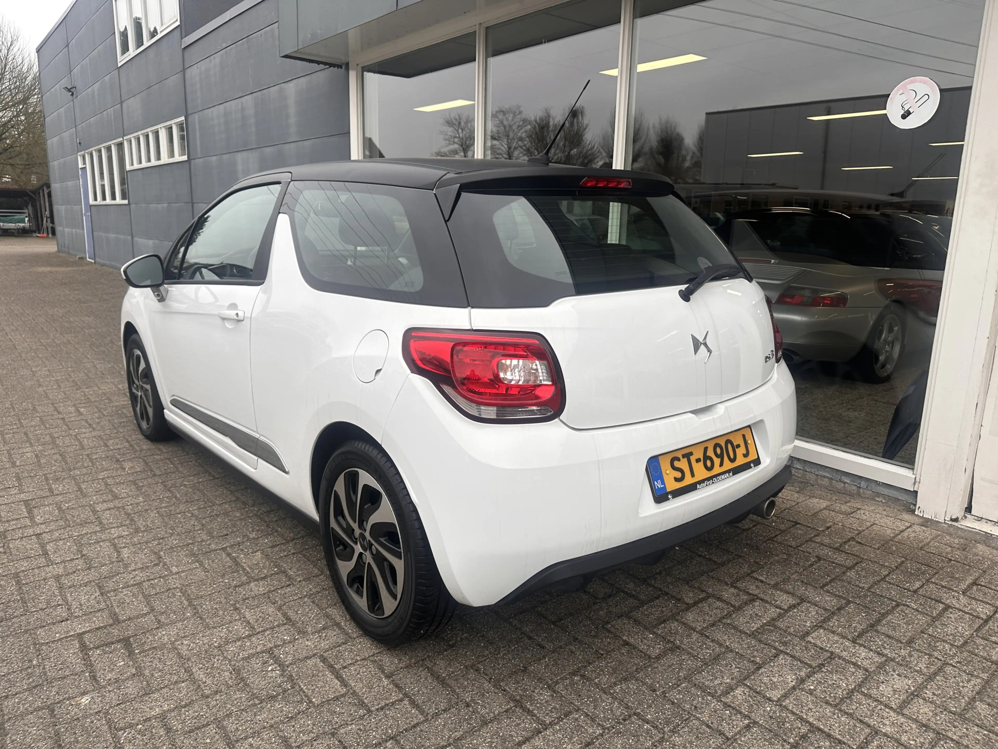 DS Automobiles DS 3 1.2 PureTech Chic — photo 4