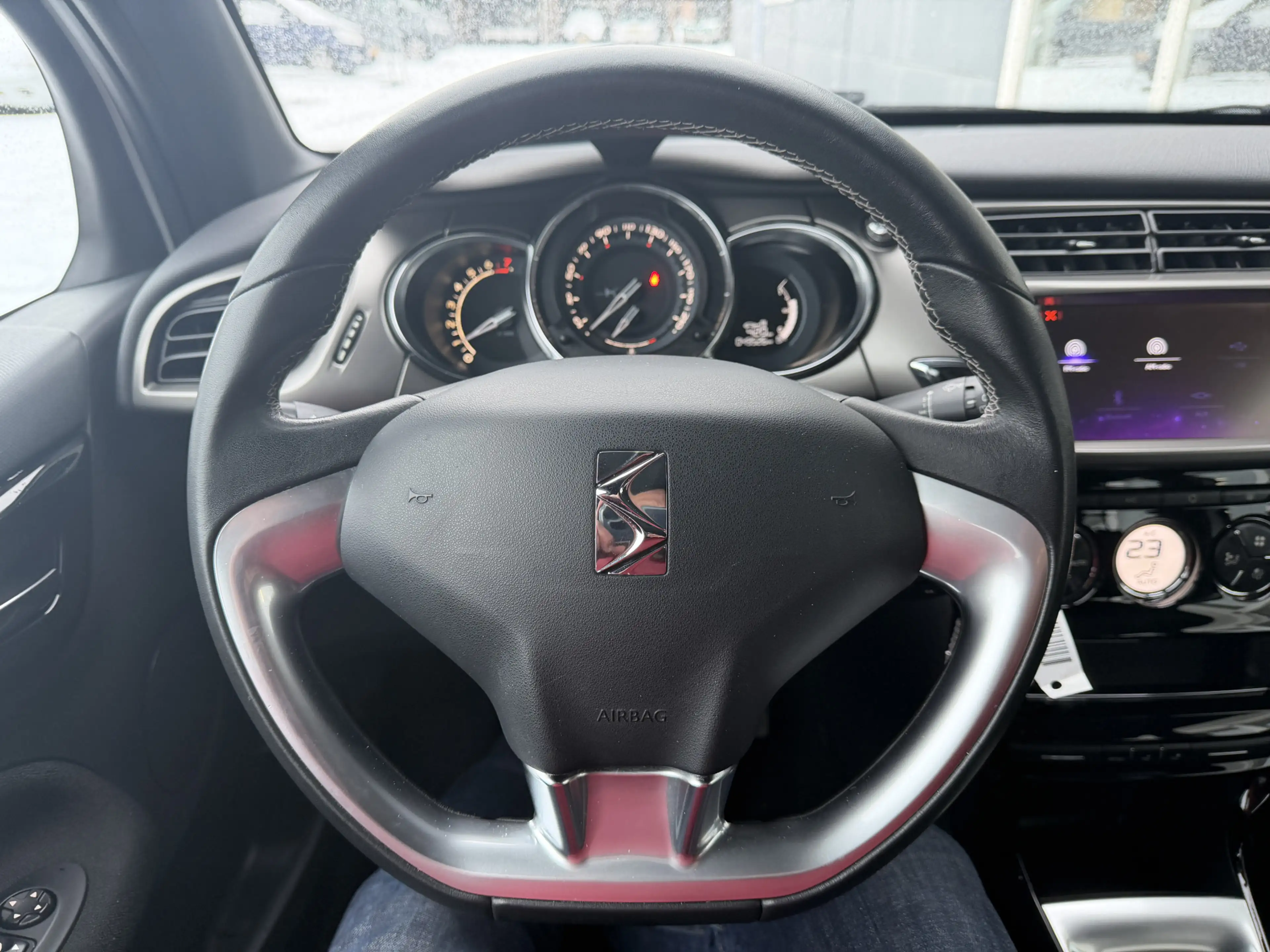 DS Automobiles DS 3 1.2 PureTech Chic — photo 10