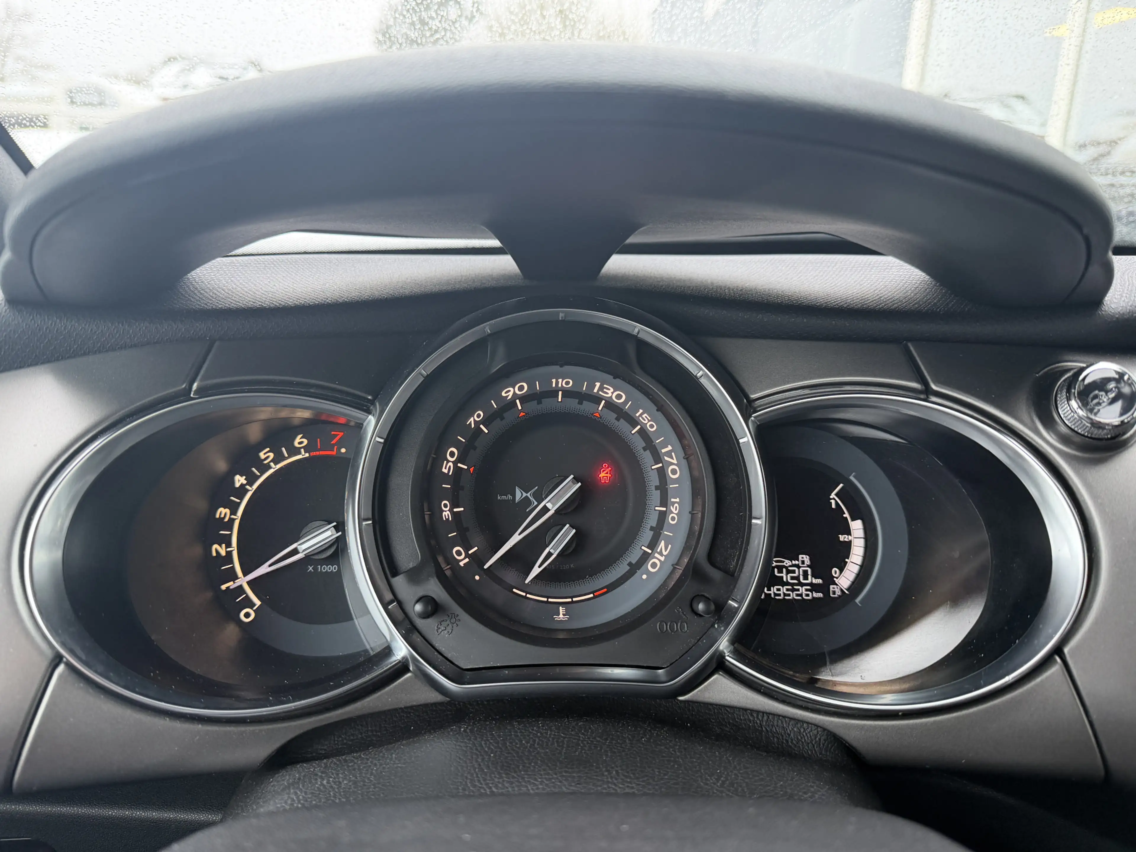 DS Automobiles DS 3 1.2 PureTech Chic — photo 11