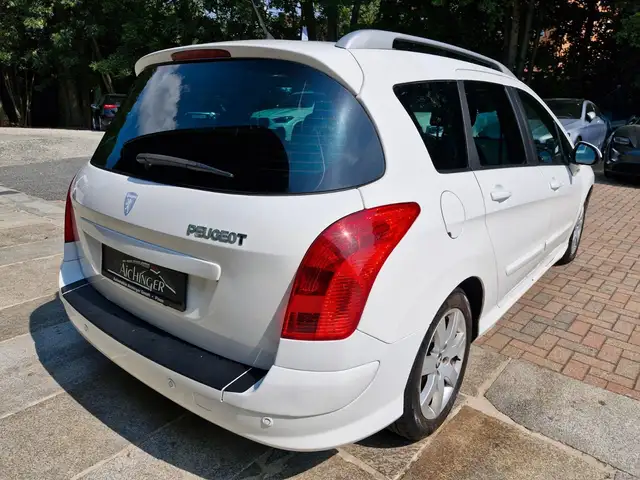 Peugeot 308 view 5
