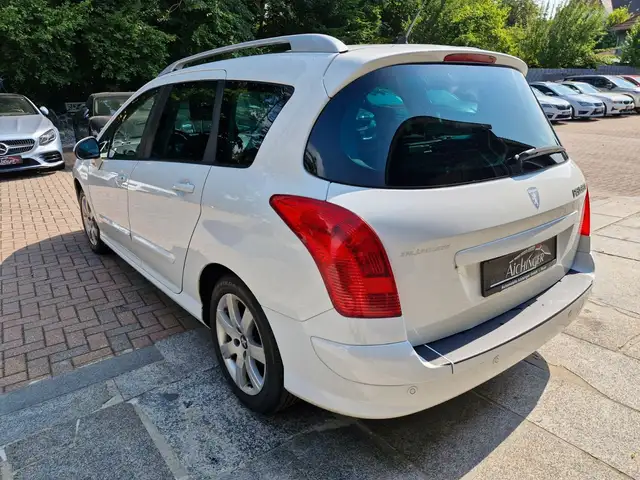 Peugeot 308 view 7