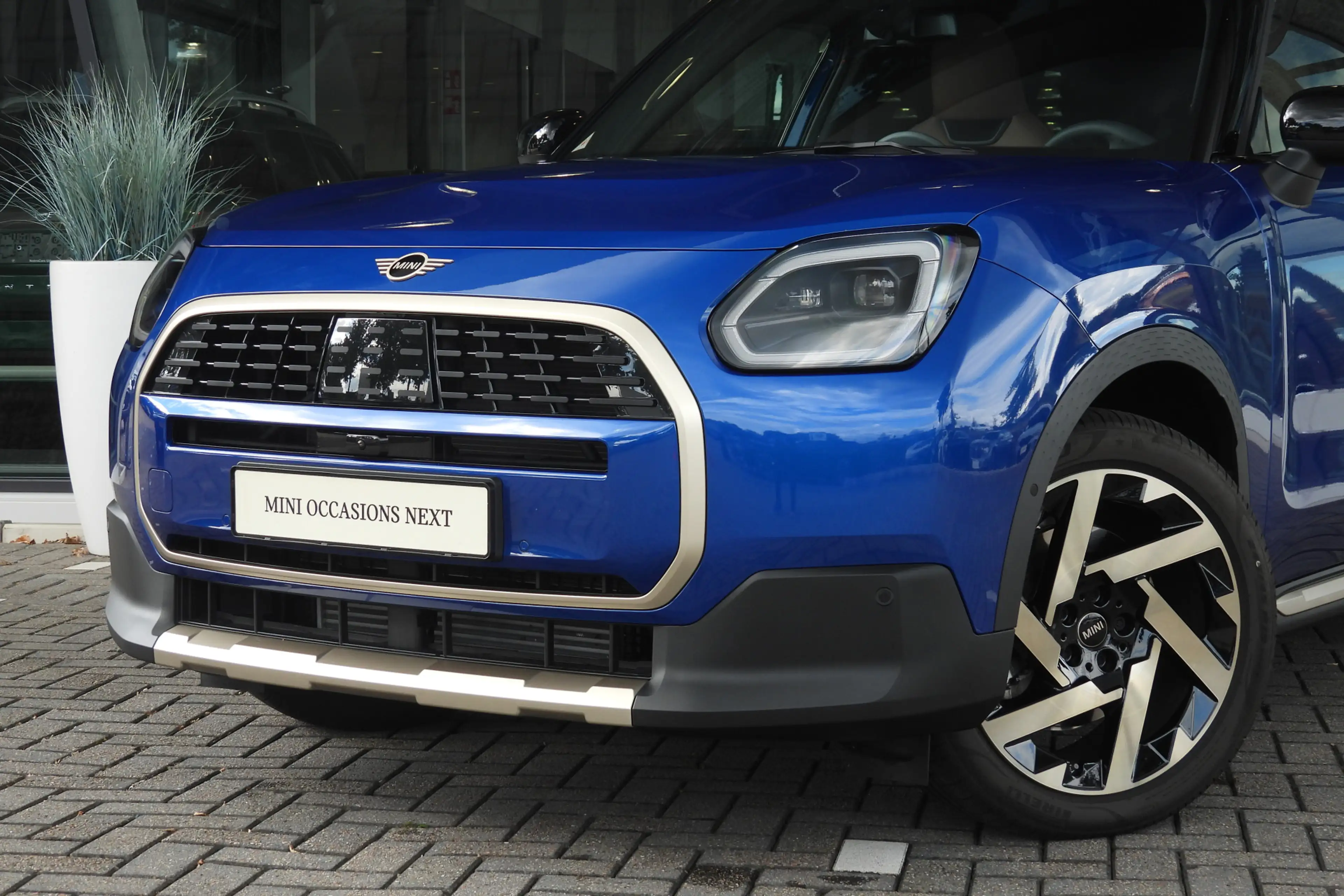MINI Countryman C Automaat / Favoured Trim / Pakket L / 19" Kaleido — photo 7