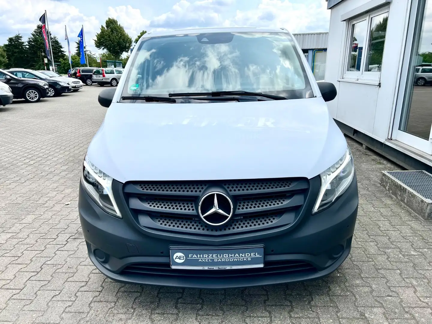 Mercedes-Benz Vito Kasten 114 CDI RWD lang AHK / Standh. Blanc - 2