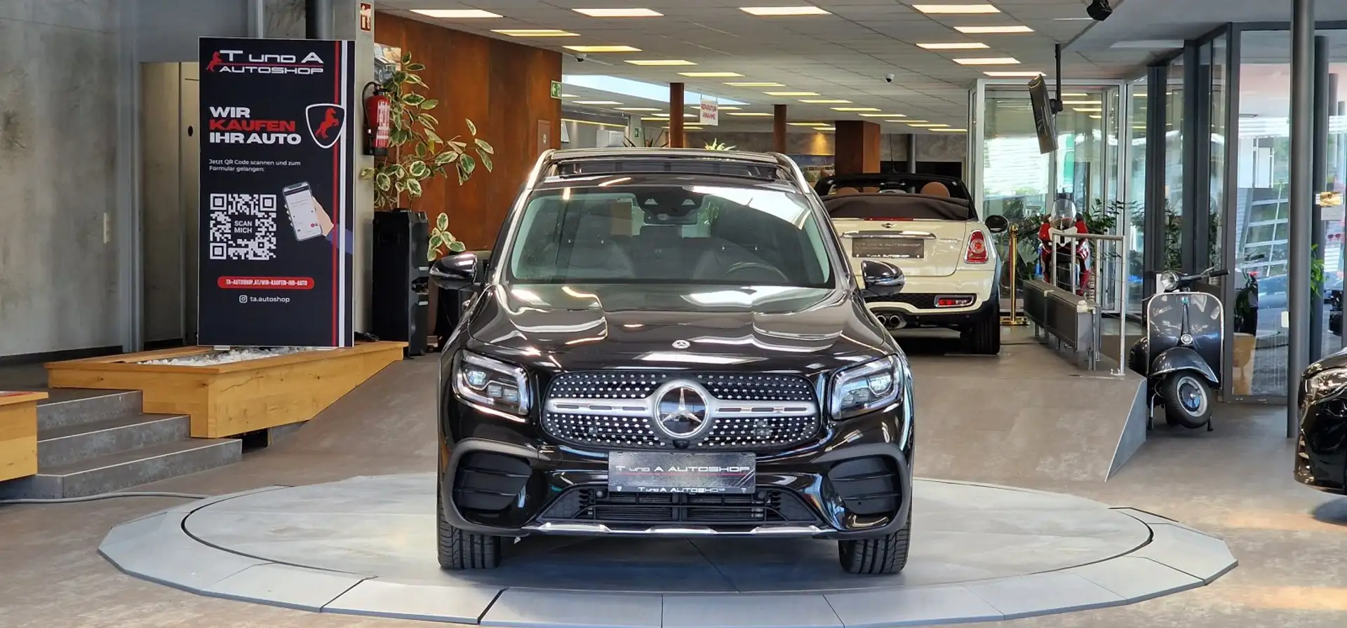 Mercedes-Benz GLB 200 d AMG-Paket 7-Sitzer Aut. *Standheizung*360°*Pano* Schwarz - 2