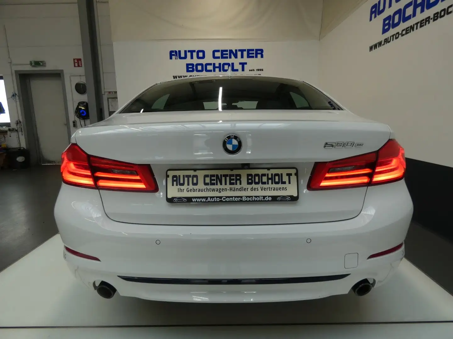 BMW 530 e iPerformance*Sport Line*NaviProf*LED*PDC Blanc - 2