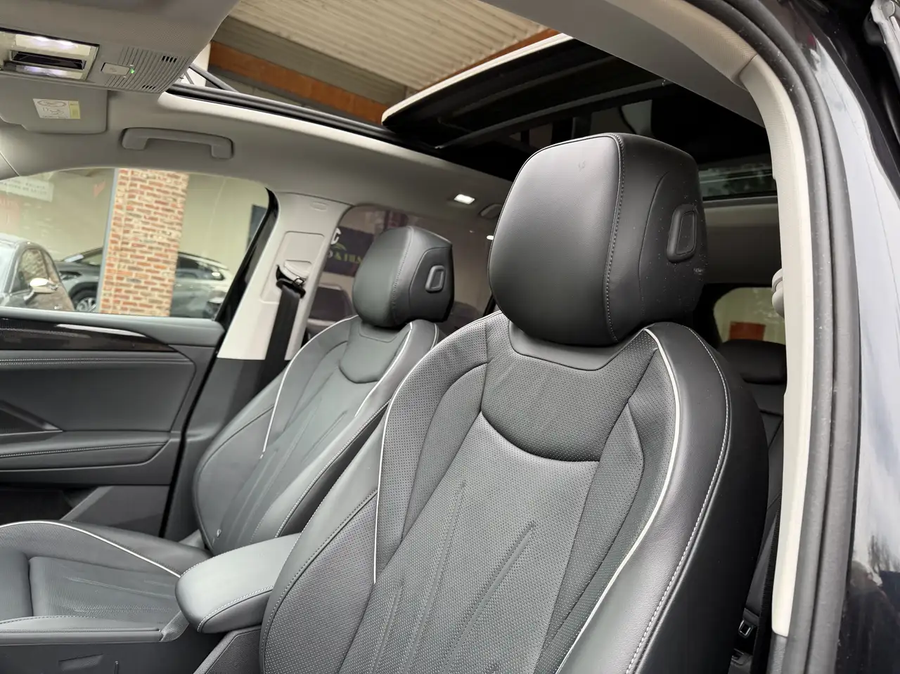 Volkswagen Tiguan Tiguan 1.5 eTSI mHEV ACT Life Business Premium OPF 9