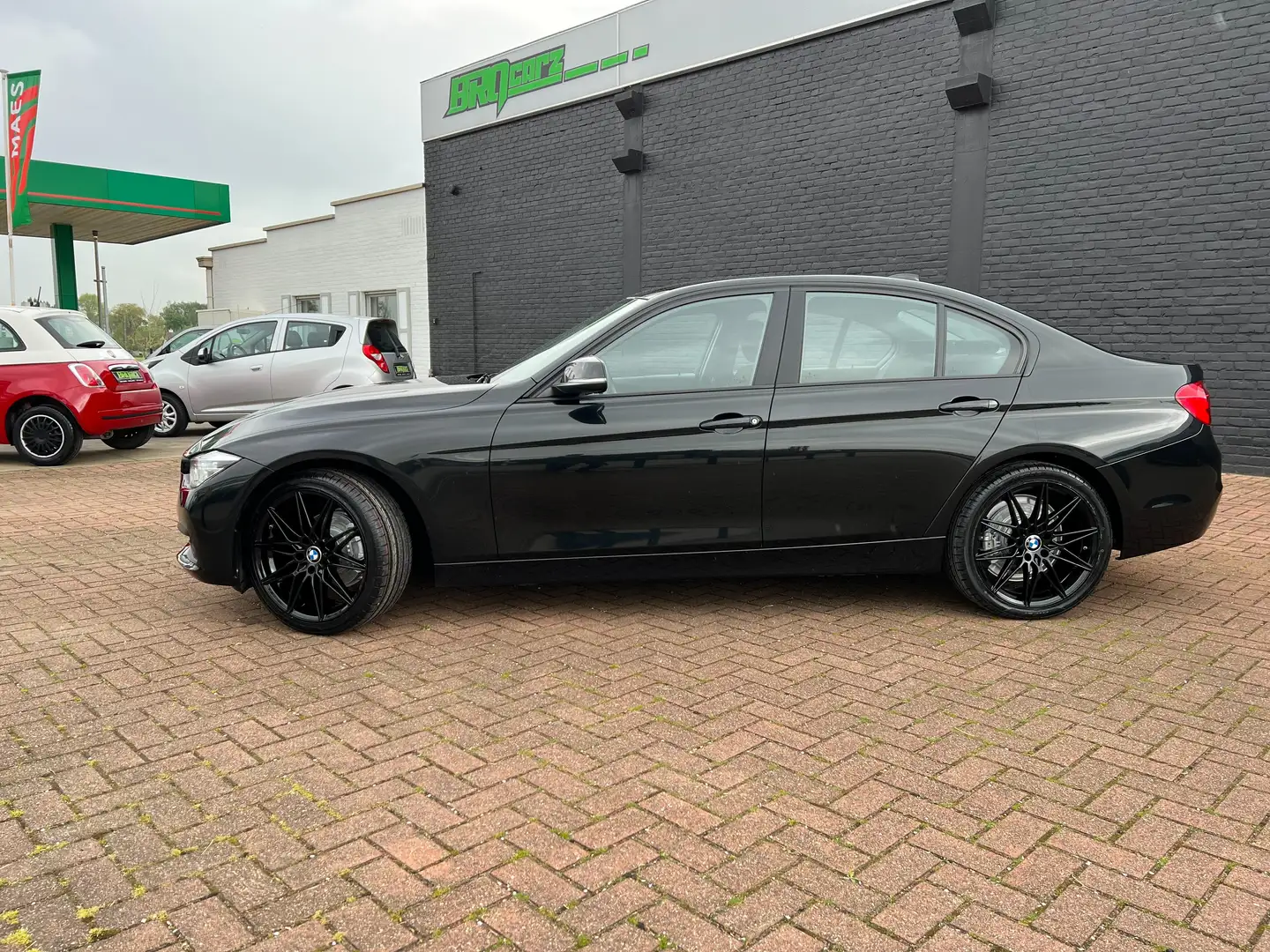 BMW 316 d AdBlue (EU6c) Чорний - 2