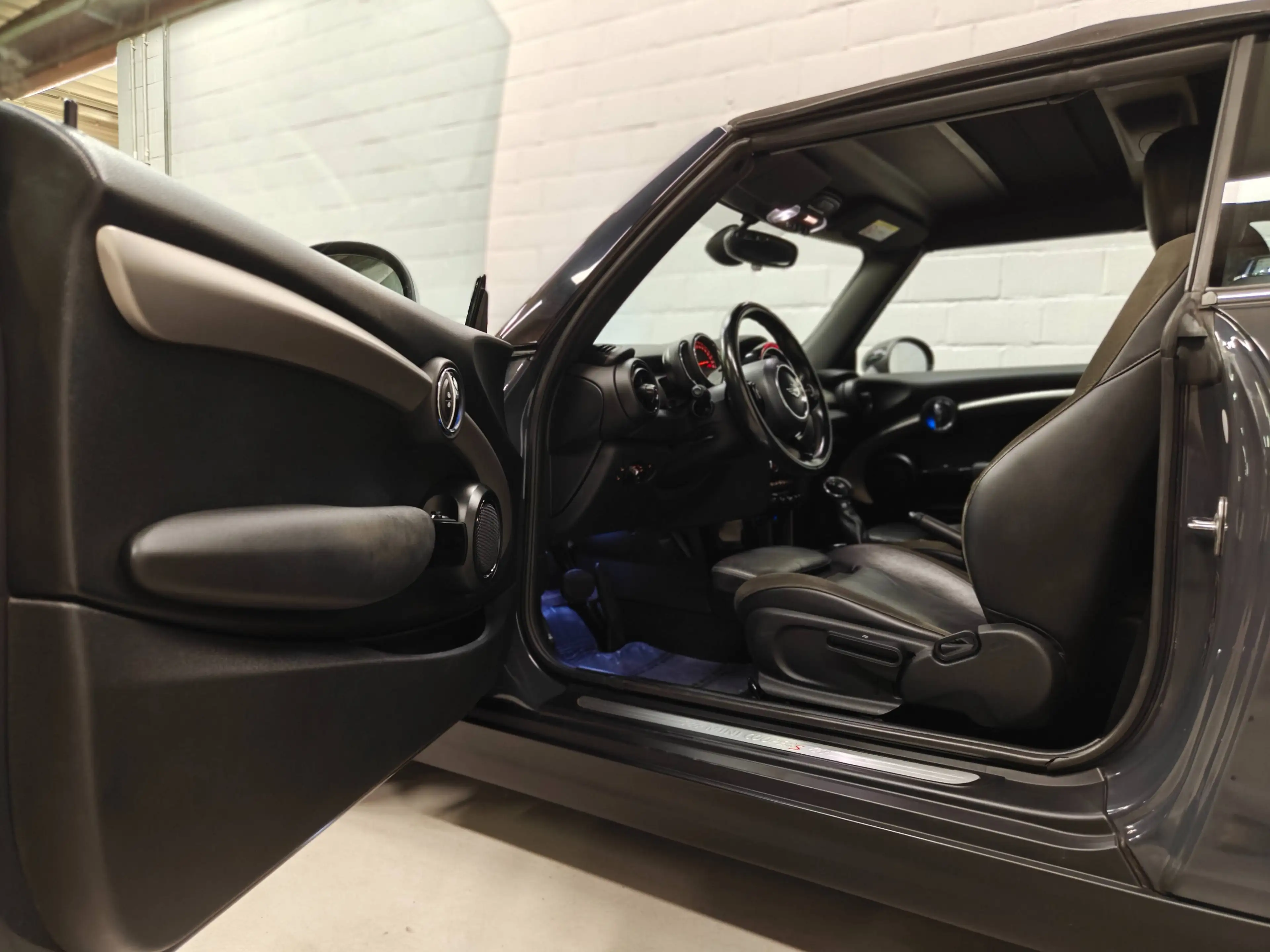 MINI Cooper S Cabrio 2.0A - 192pk - Navi - Zetelvw - PDC — photo 12