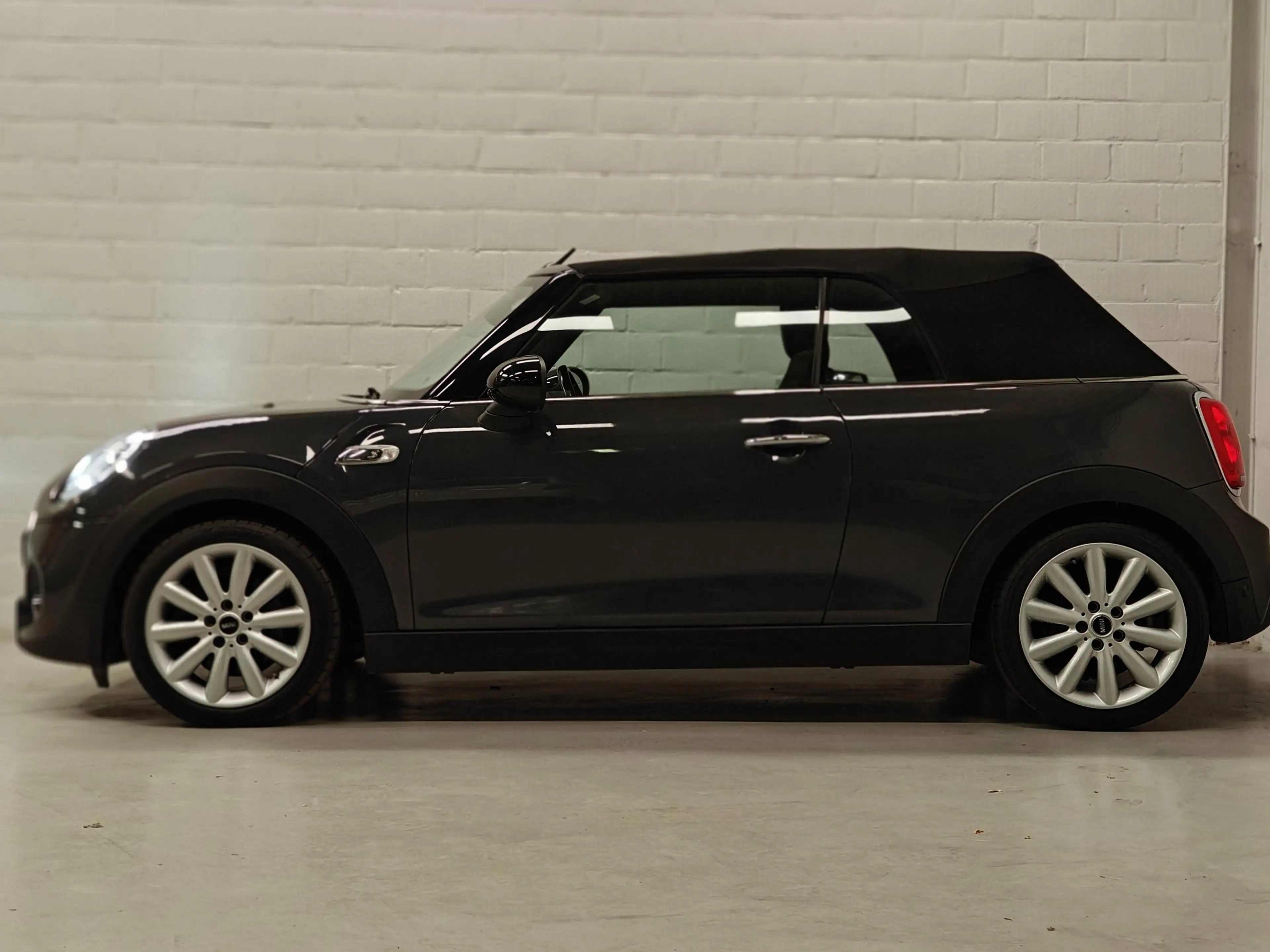 MINI Cooper S Cabrio 2.0A - 192pk - Navi - Zetelvw - PDC — photo 3