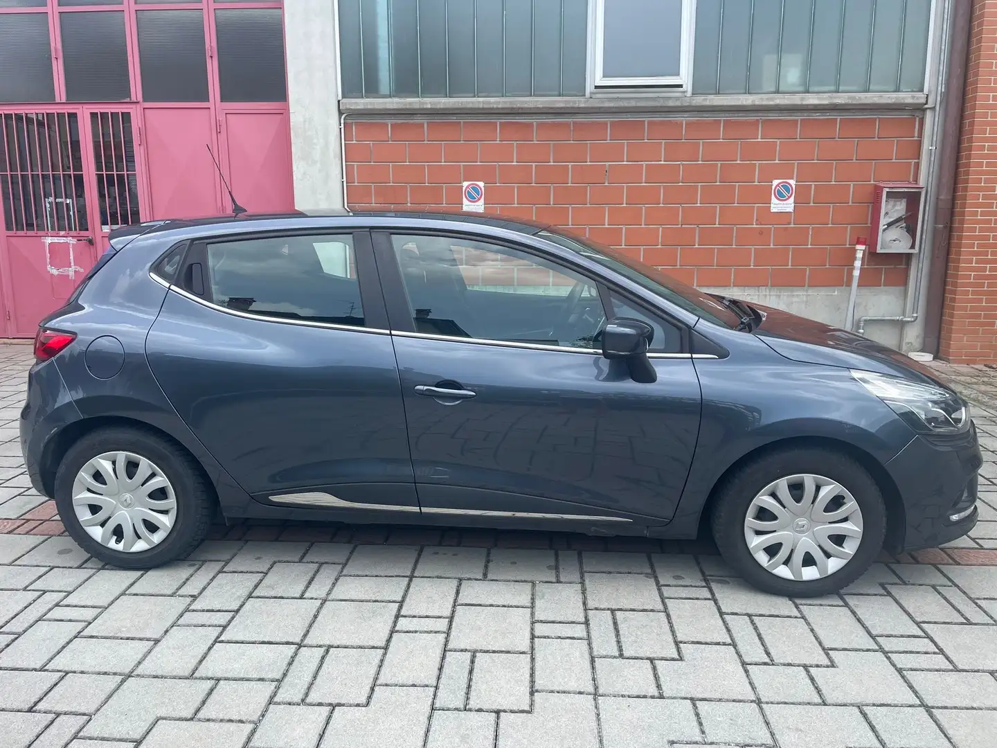 Renault Clio 1.2 16v Life 75cv - 2