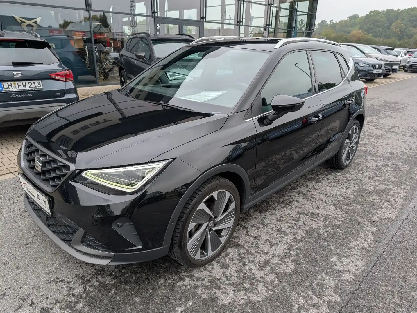 SEAT Arona FR 1,5 TSI DSG *Naci*Kamera+Voll LED* Schwarz - 2