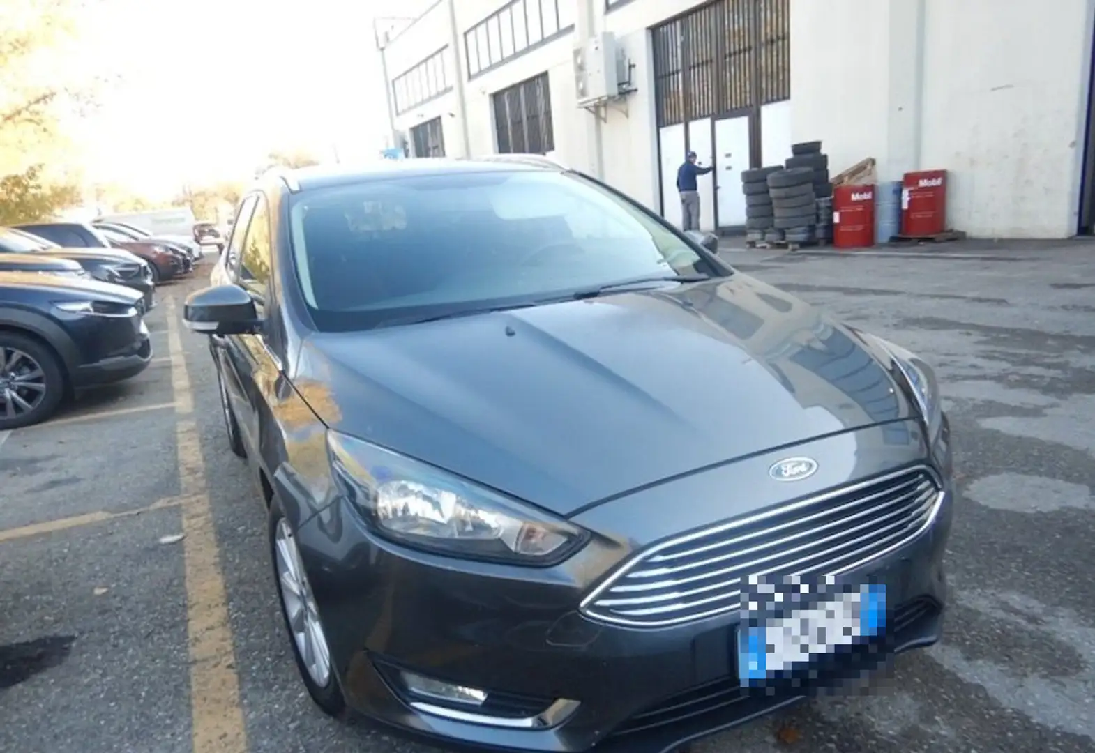 Ford Focus 1.5 TDCi 120 CV Start&Stop SW Titanium Grigio - 2