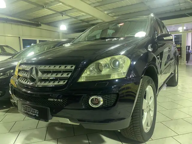 Mercedes-Benz ML 320 ML320 CDI*SEHR GEPFLEGT*2.HAND*TEILLEDER*PDC*AHK