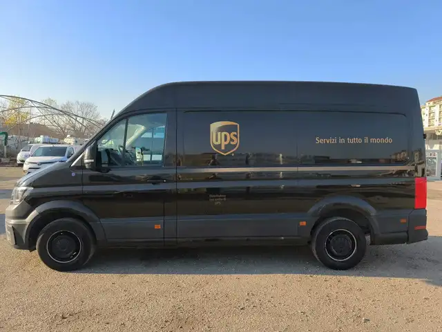 Volkswagen Crafter 30 2.0 tdi 140cv L3H3 Logistic my19