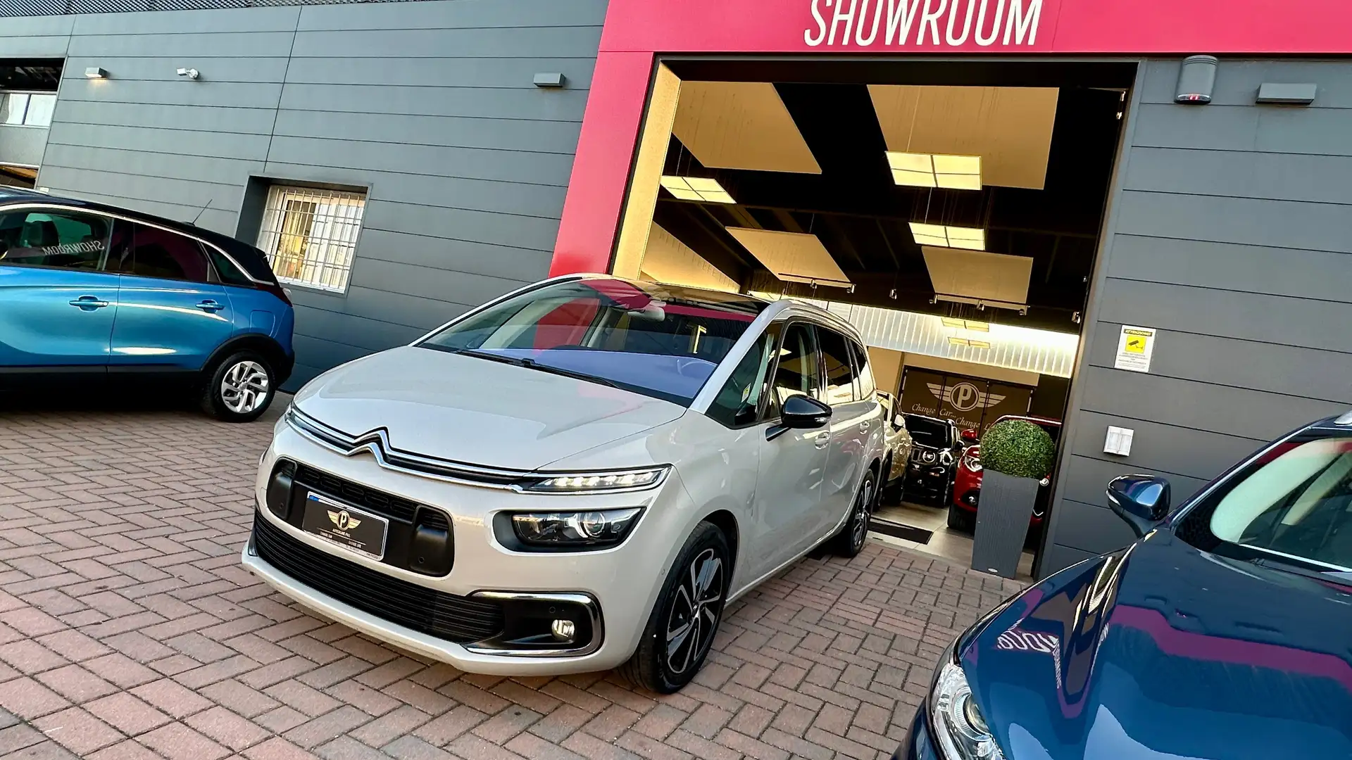 Citroen Grand C4 SpaceTourer 1.5 BlueHDi 130CV EAT8 S&S Shine Pack Beige - 1