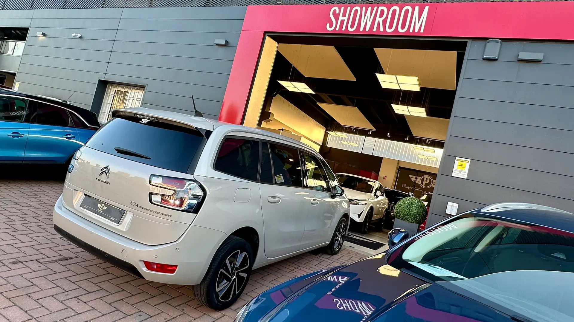 Citroen Grand C4 SpaceTourer 1.5 BlueHDi 130CV EAT8 S&S Shine Pack Beige - 2