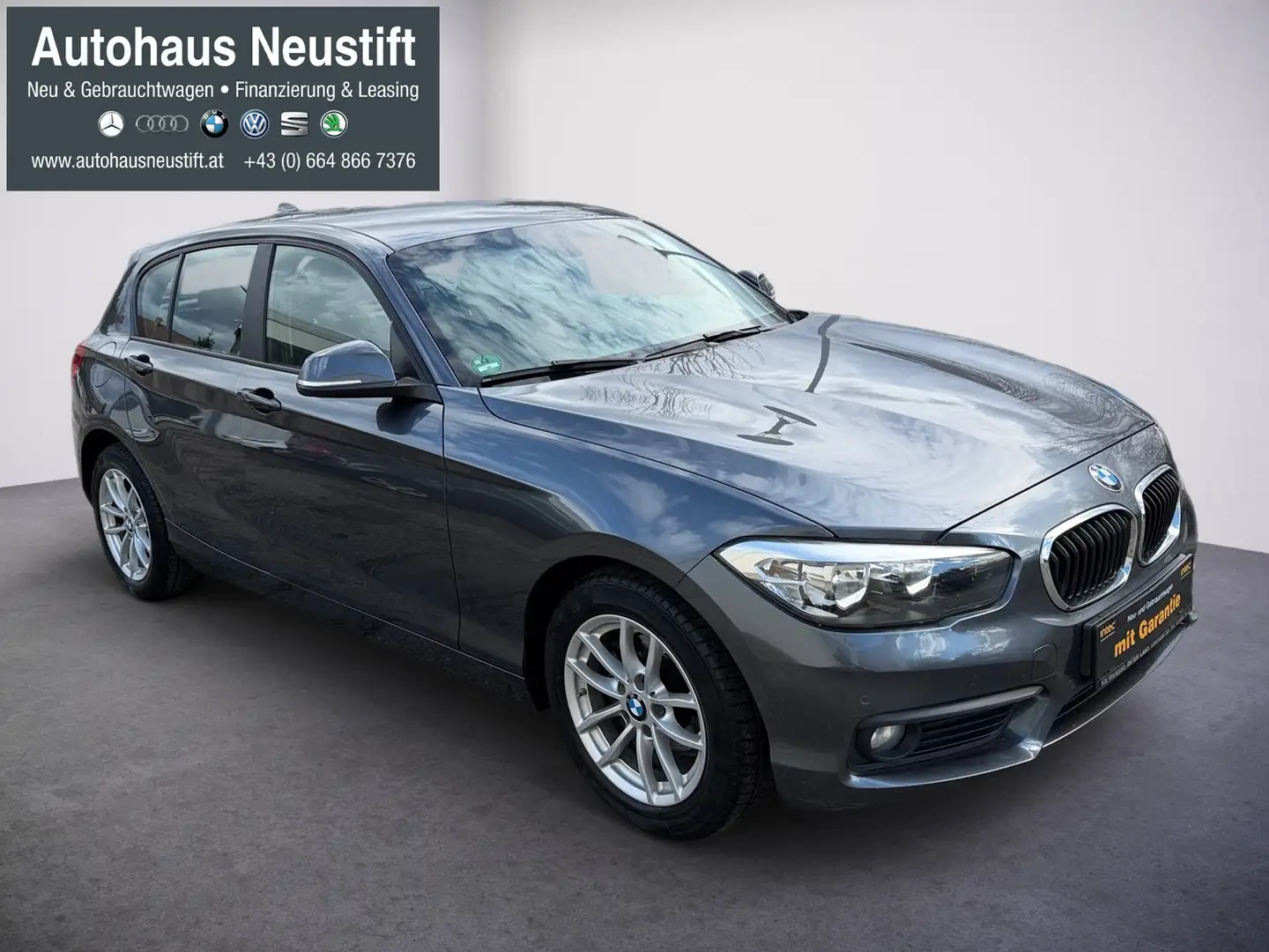 BMW 116 116 i Advantage Grau - 2