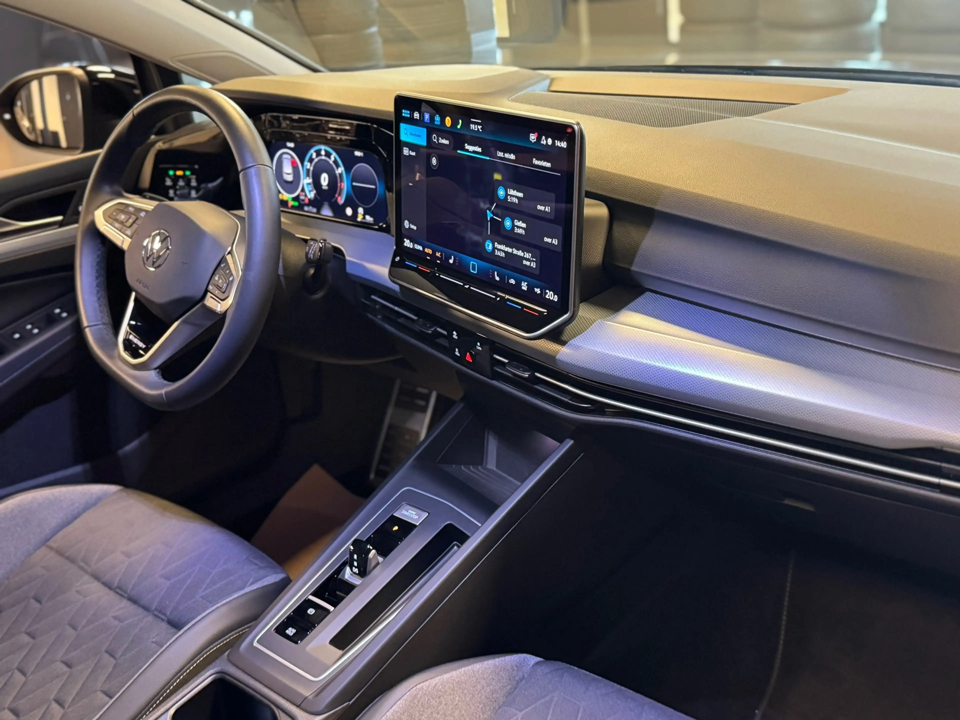 Volkswagen Golf 1.5 eHybrid Energy Edition / Zie omschrijving / IQ — photo 10