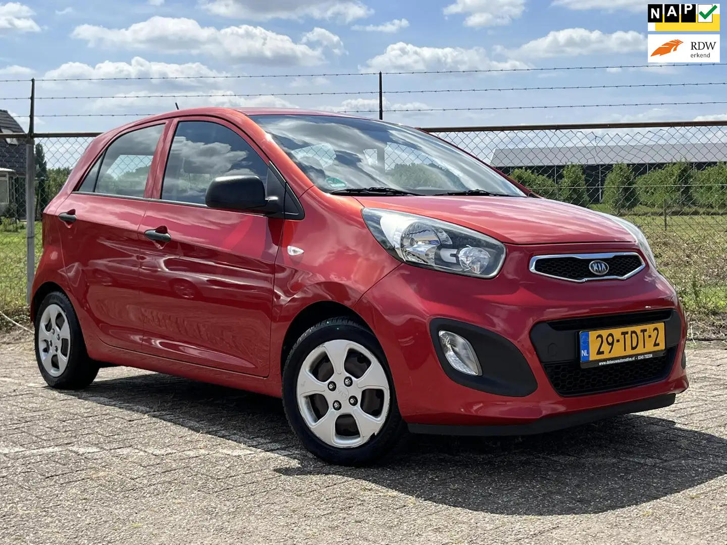 Kia Picanto 1.0 CVVT Comfort Pack Airco Navigatie Rojo - 1