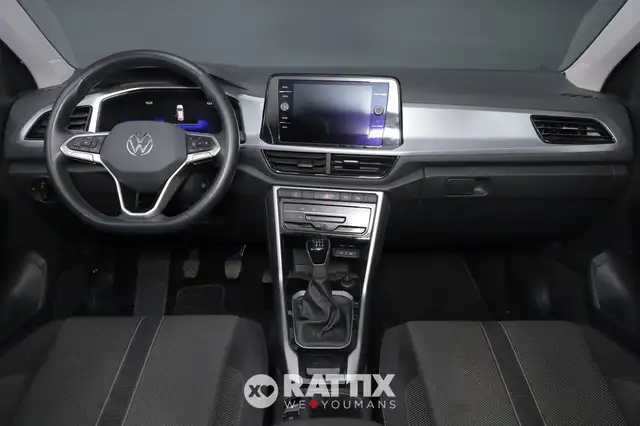 Volkswagen T-Roc view 9