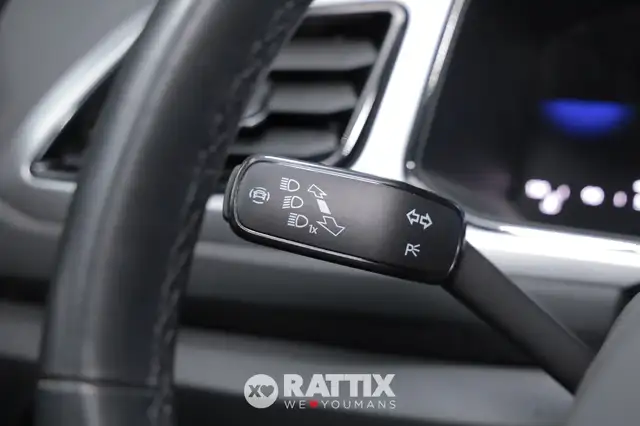 Volkswagen T-Roc view 13