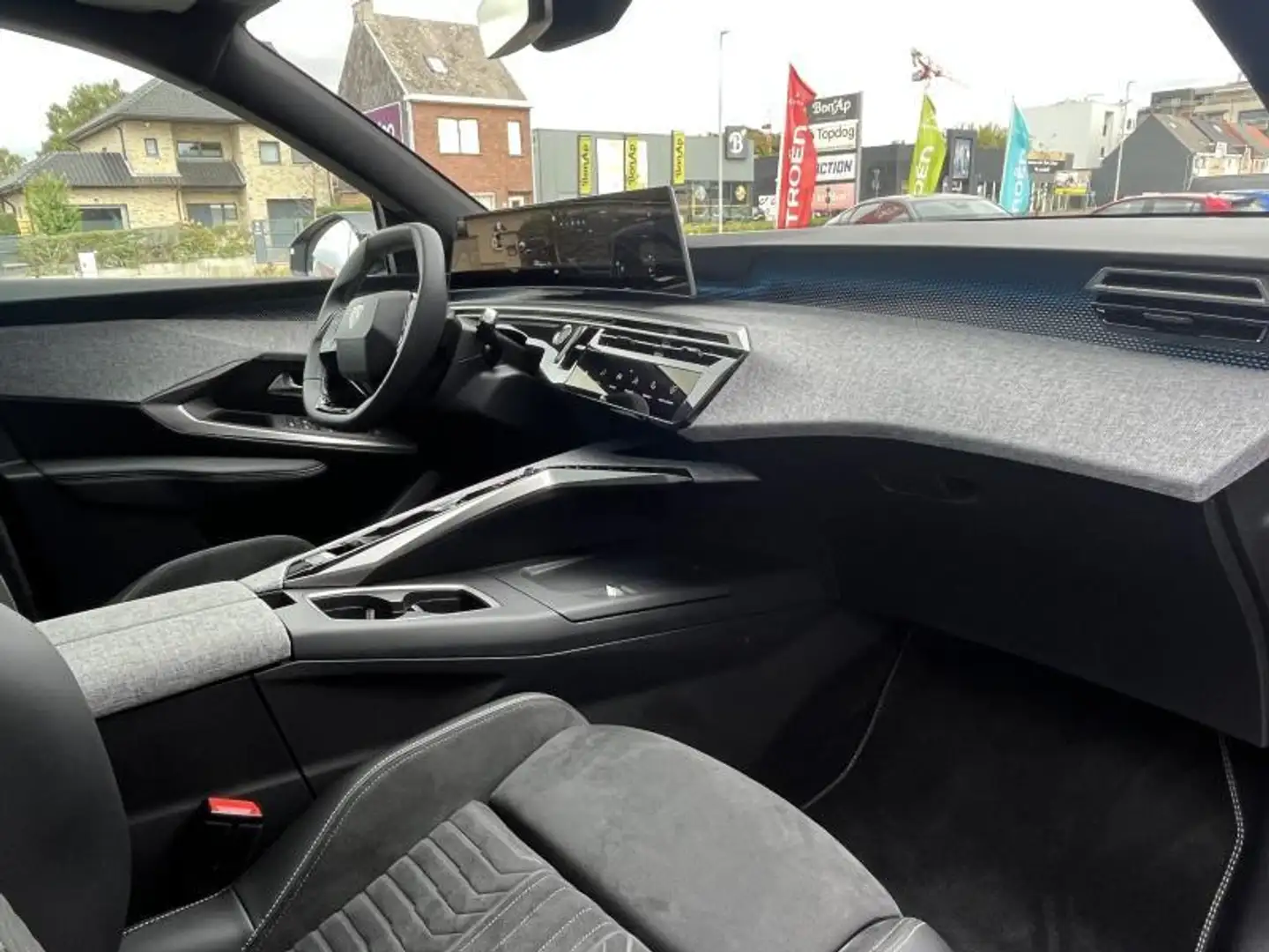 Peugeot 3008 SUV GT Hybrid 145 e-DCS6 Plateado - 2