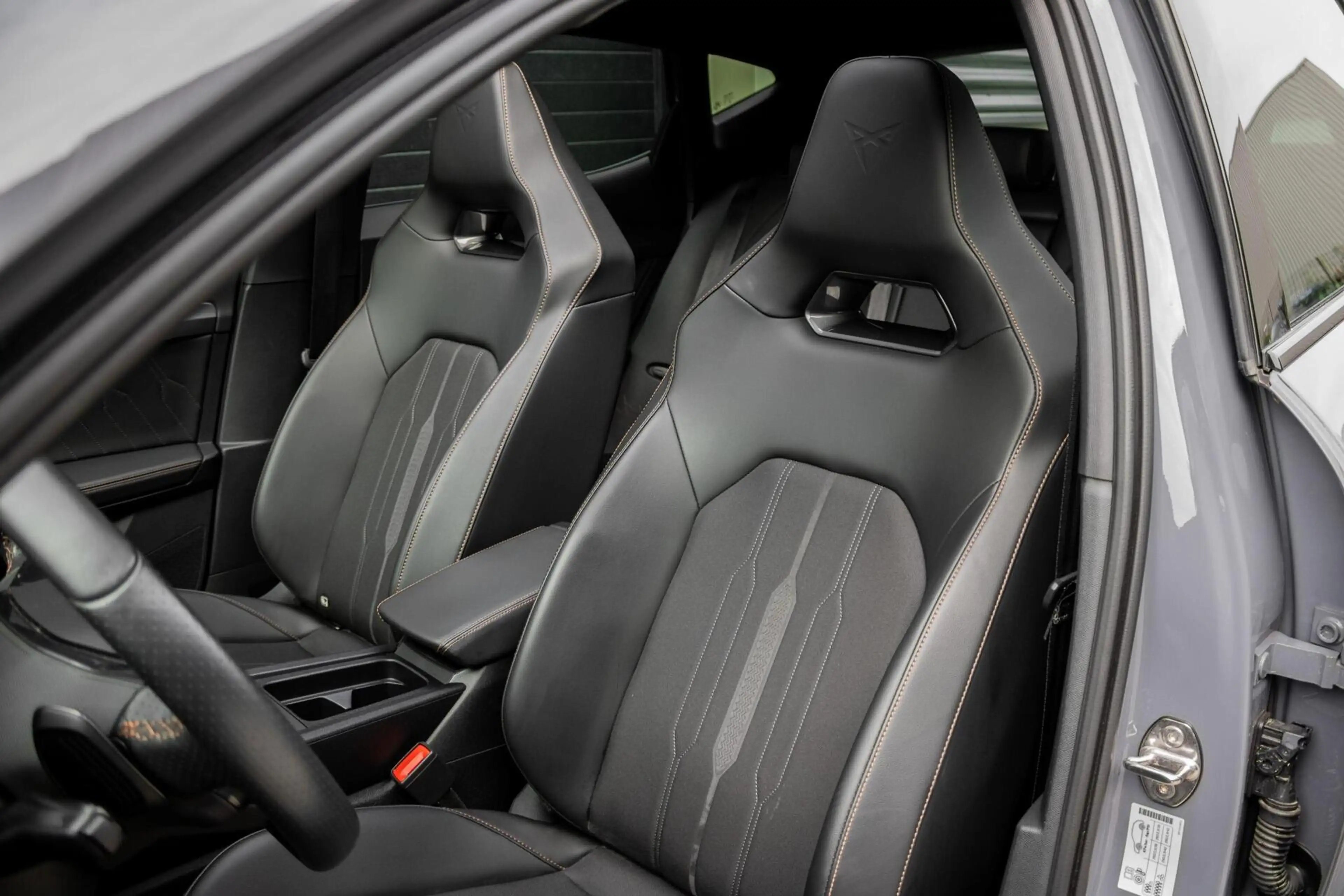 CUPRA Formentor 1.4 e-Hybrid VZ-Performance | PANO | SCHAALSTOELEN — photo 26