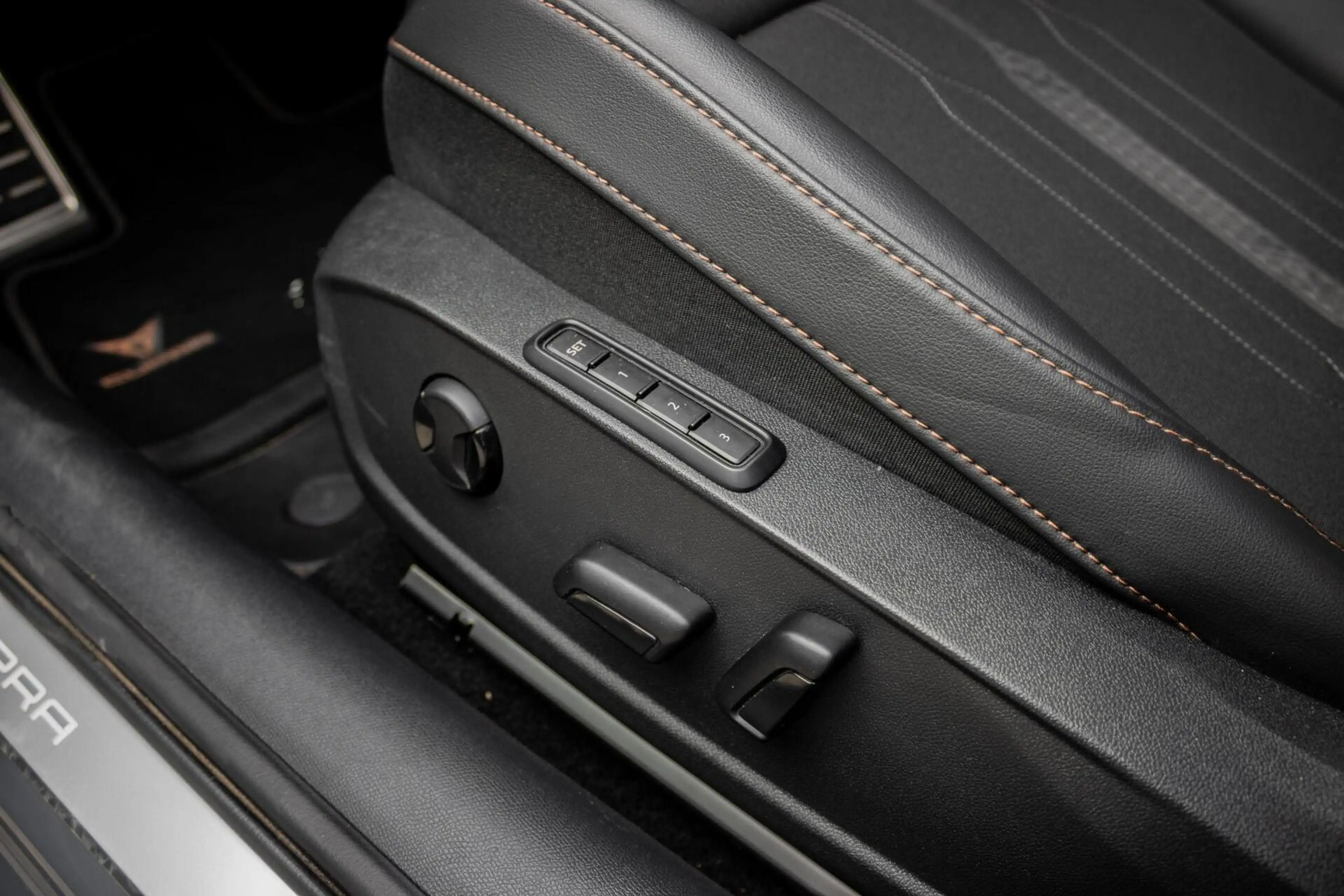 CUPRA Formentor 1.4 e-Hybrid VZ-Performance | PANO | SCHAALSTOELEN — photo 34
