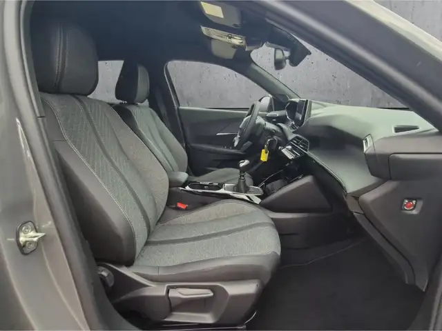 Peugeot 2008 view 13