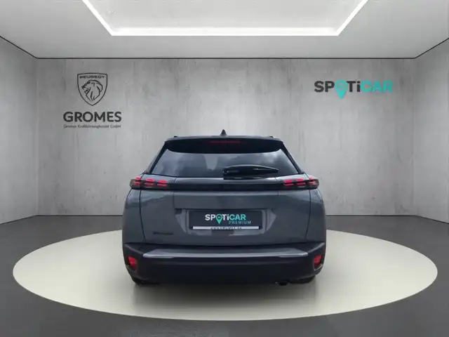 Peugeot 2008 view 4