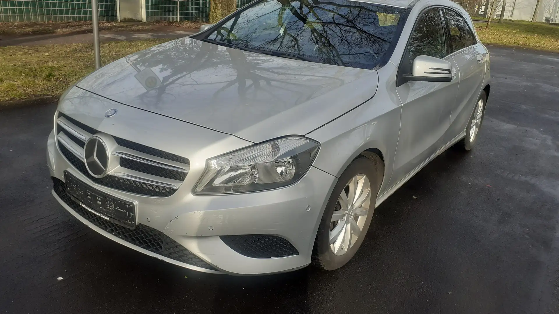 Mercedes-Benz A 200 A-Klasse (BlueEFFICIENCY) 7G-DCT Style Gri - 1
