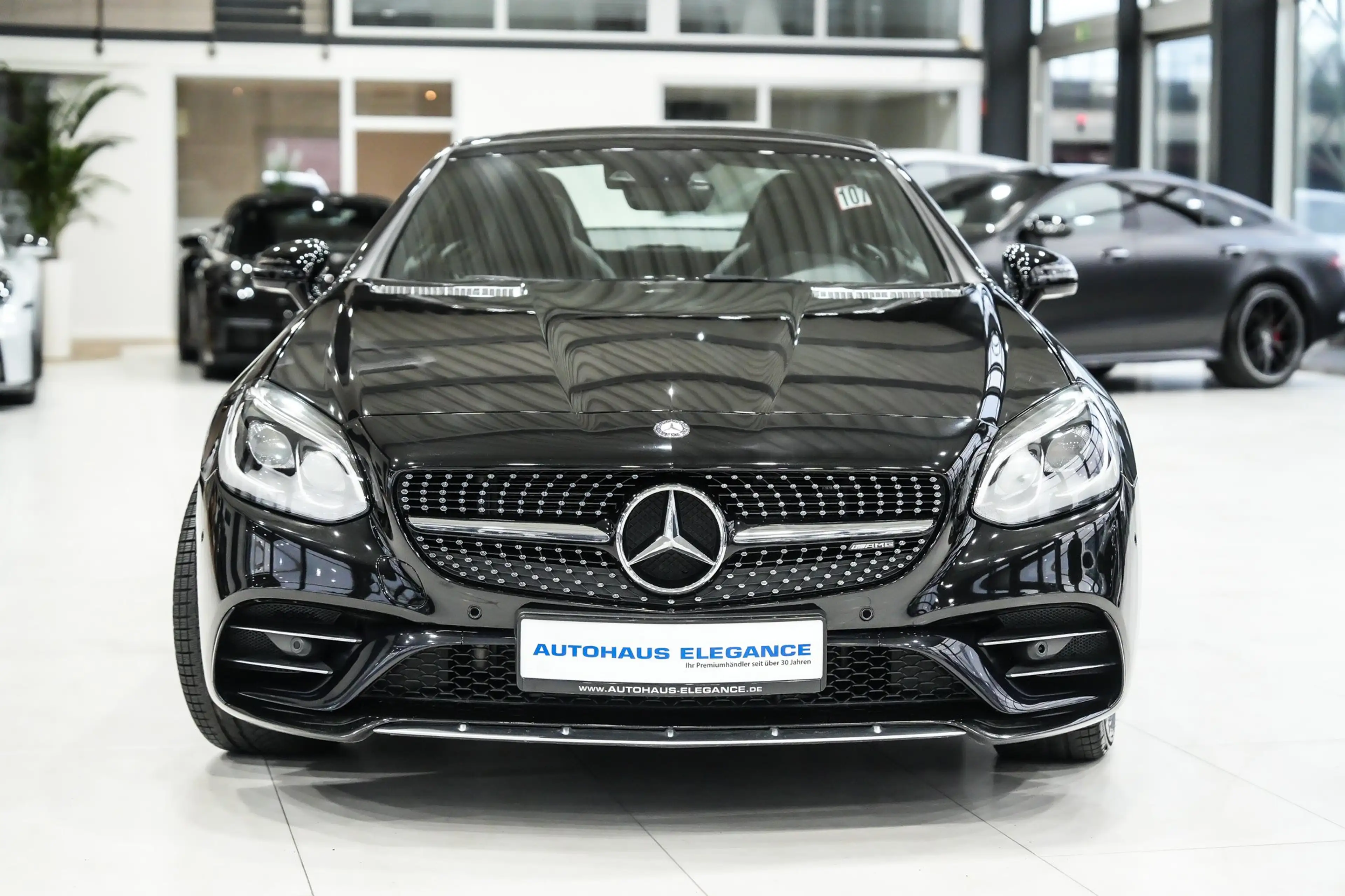 Mercedes-Benz SLC 43 AMG Roadster*SPORT-FAHRWERK*NAPPA*PANO* — photo 5
