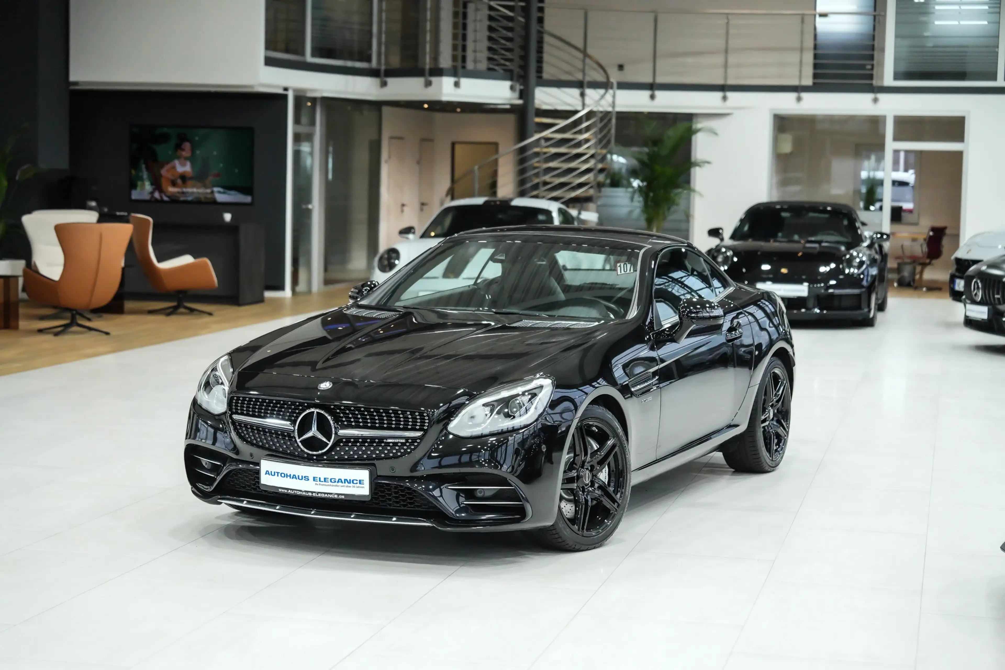 Mercedes-Benz SLC 43 AMG Roadster*SPORT-FAHRWERK*NAPPA*PANO* — photo 9