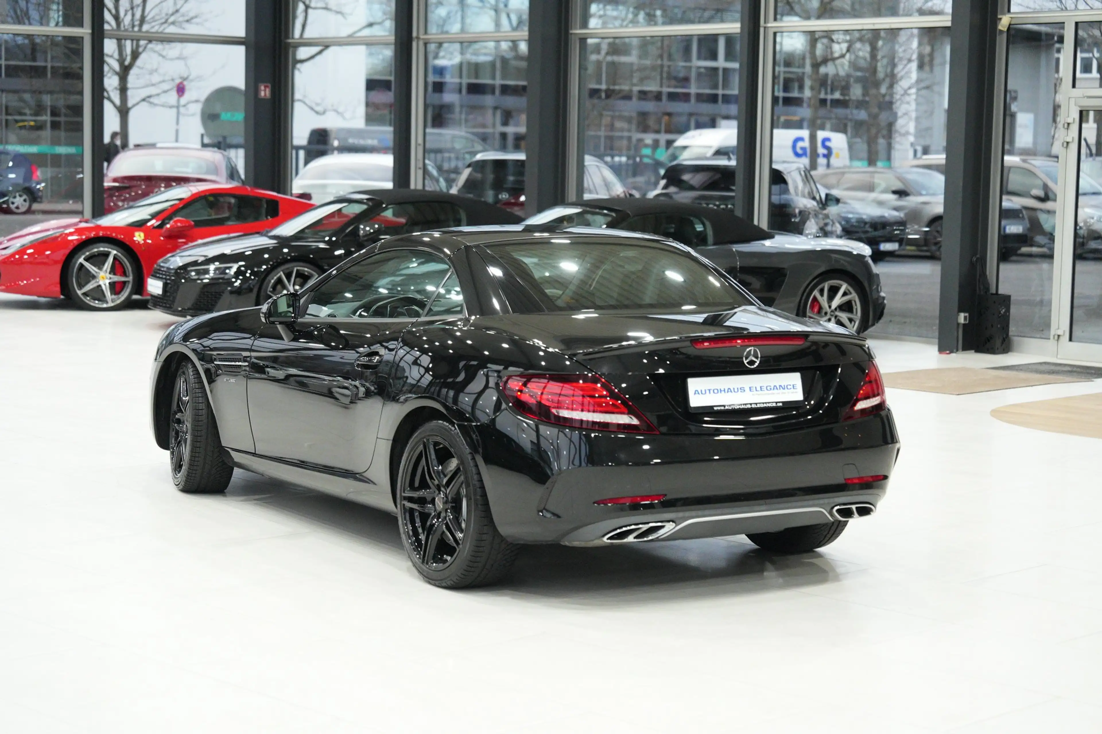 Mercedes-Benz SLC 43 AMG Roadster*SPORT-FAHRWERK*NAPPA*PANO* — photo 10